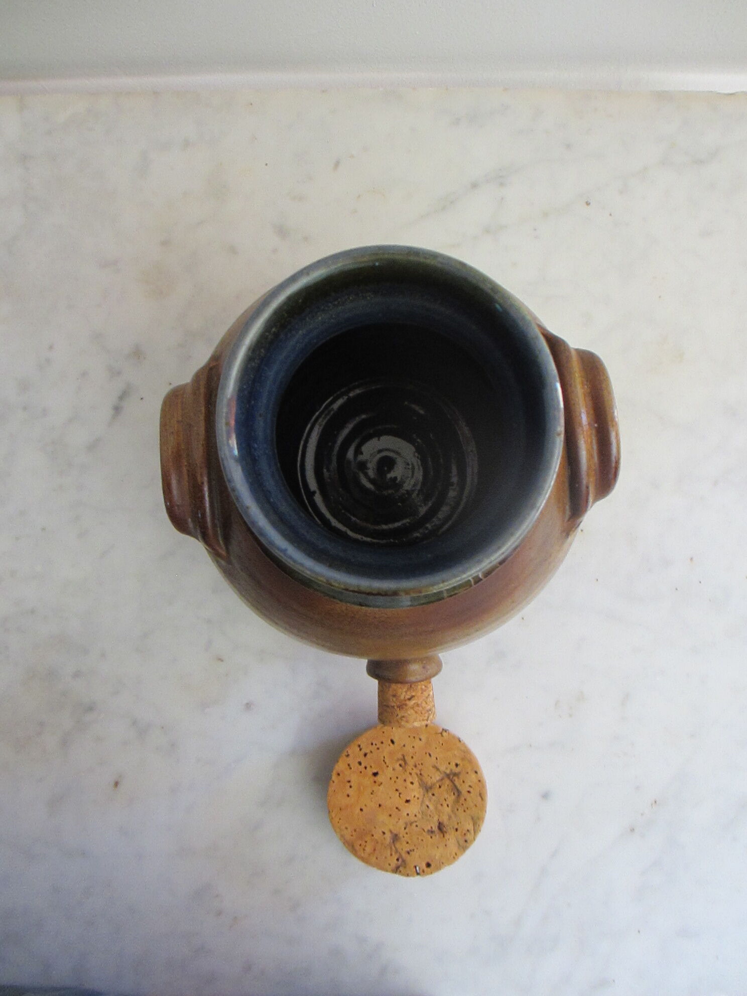 Vinegar in sandstone