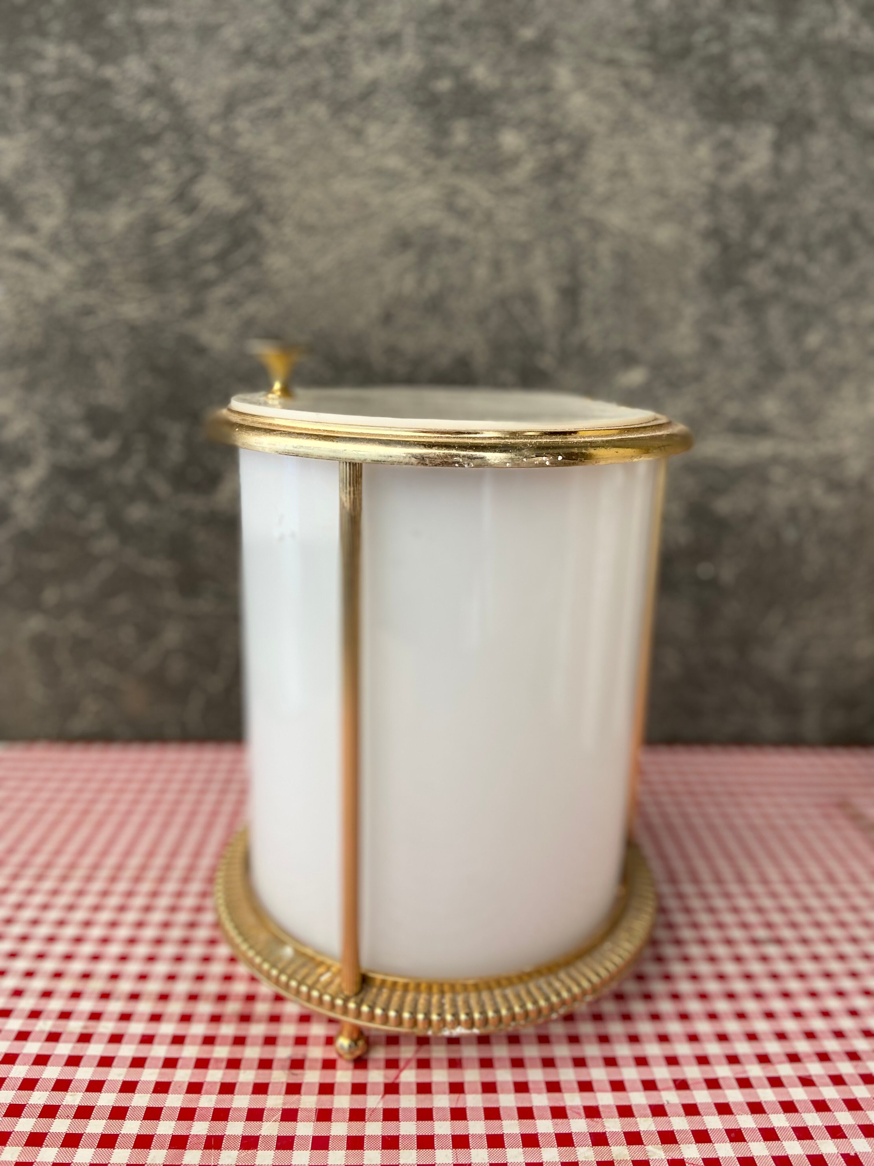 Opaline basket art deco style