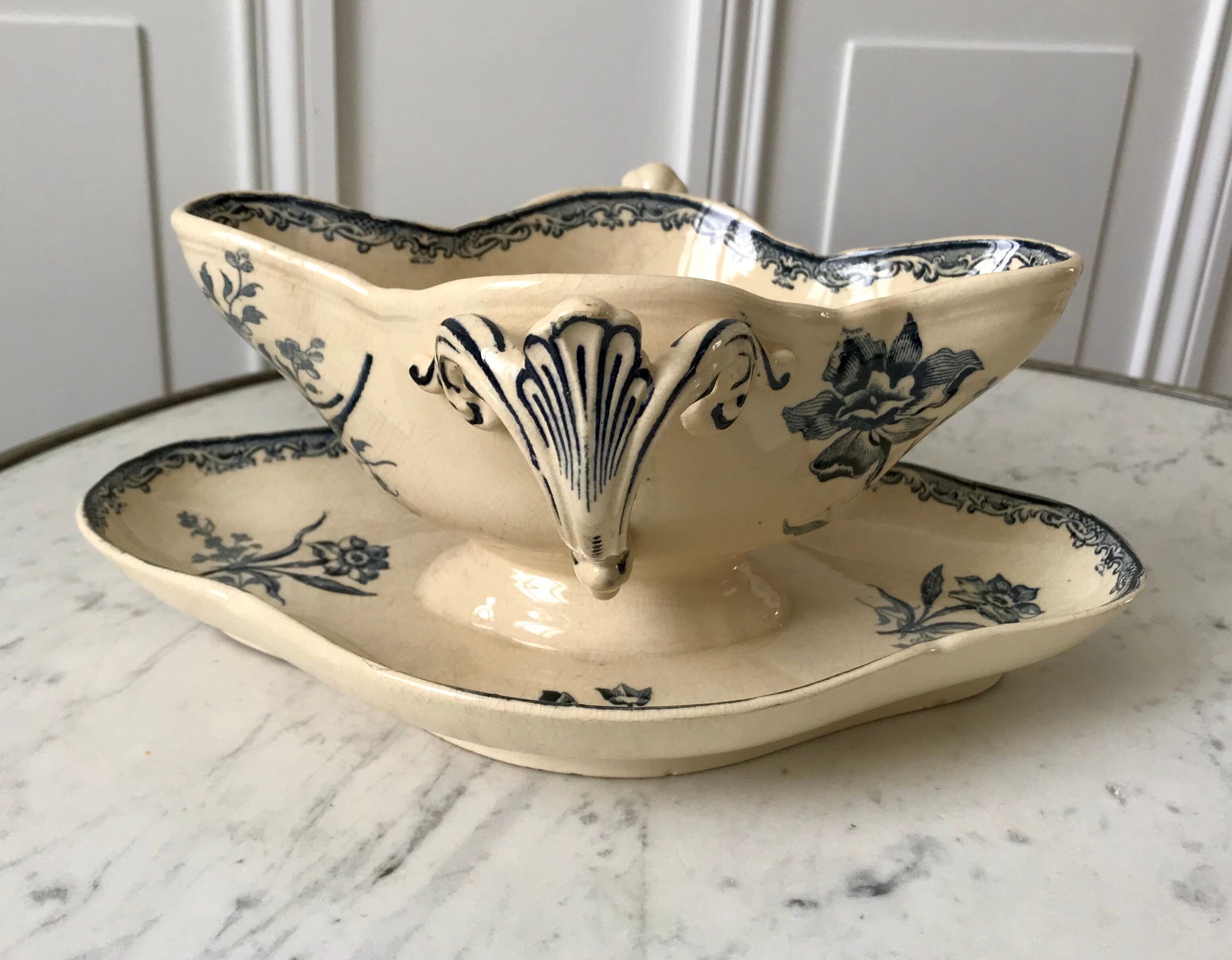 Gravy boat Terre de Fer Sarreguemines late nineteenth century