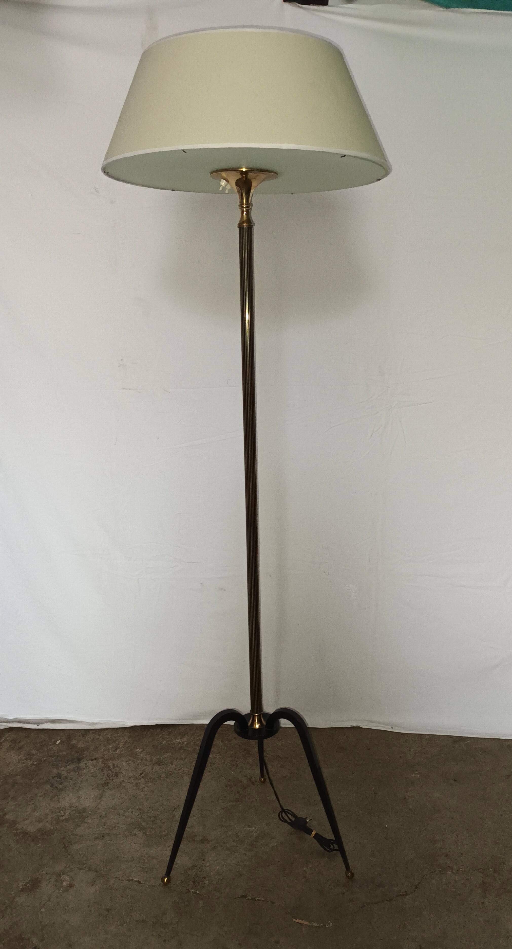 Reading floor lamp from the Arlus house from the 1950s.
