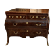 Commode galbée