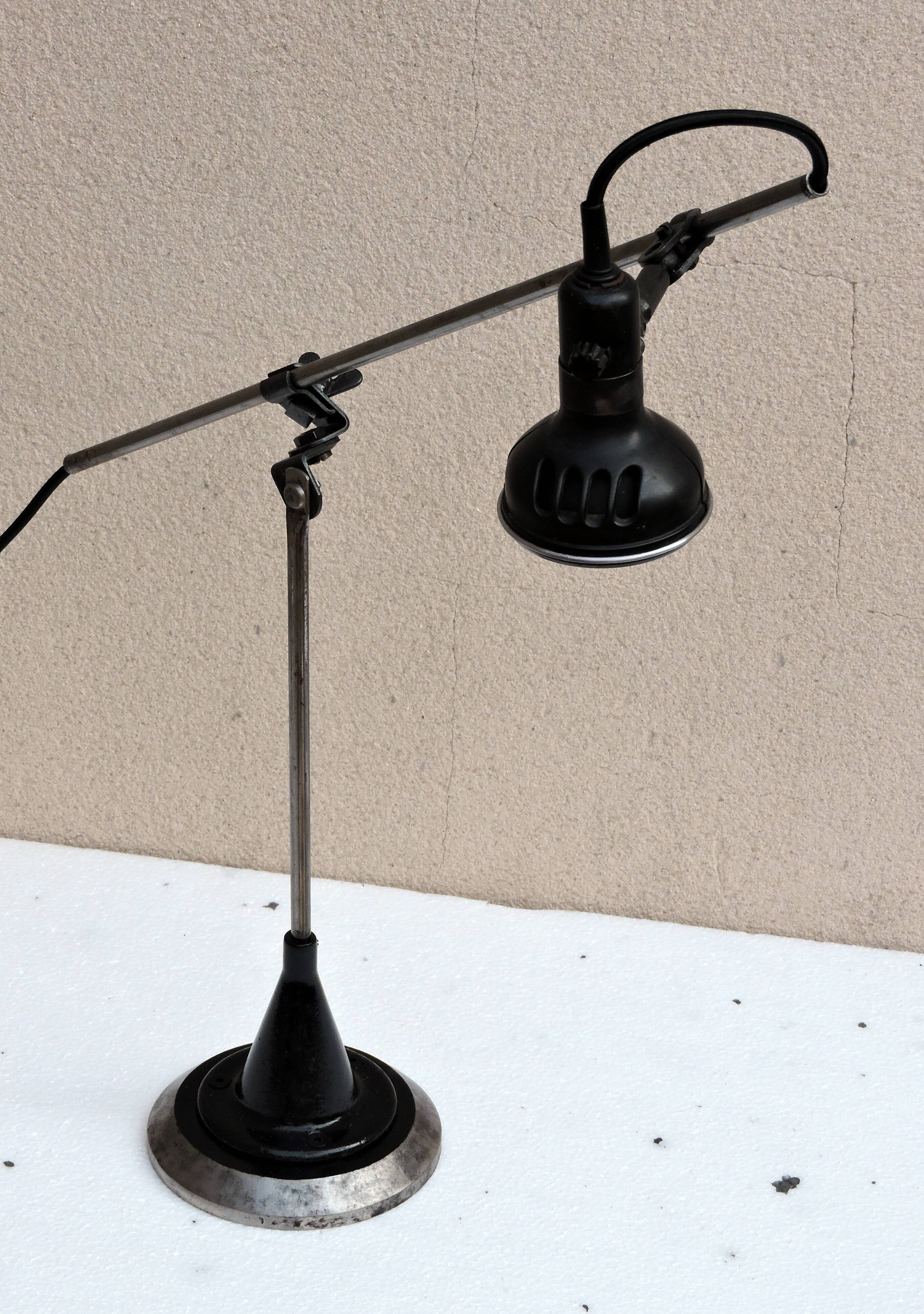 Old Articulated Singer Workshop Lamp Industrial Sewing Machine around 1930