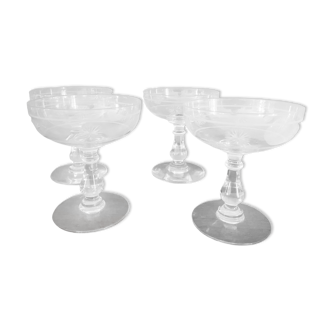 Series of 4 crystal champagne glasses
