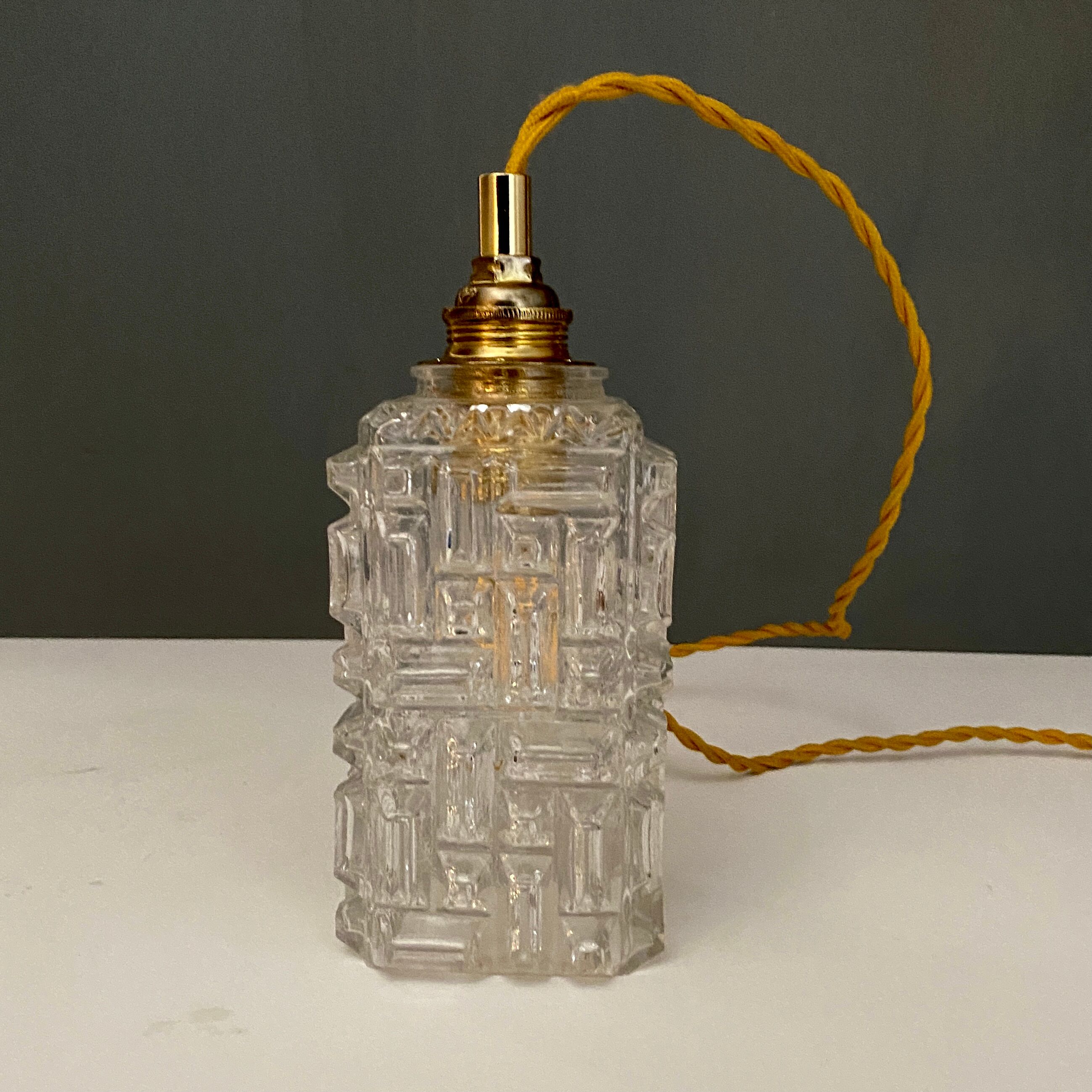 Vintage rectangular glass globe suspension