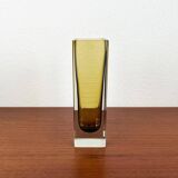 Minimalist Sommerso glass vase model Kf 296 from the mid-century by Kaj Franck for Nuutajärvi Notsjö, Finland, 1965.