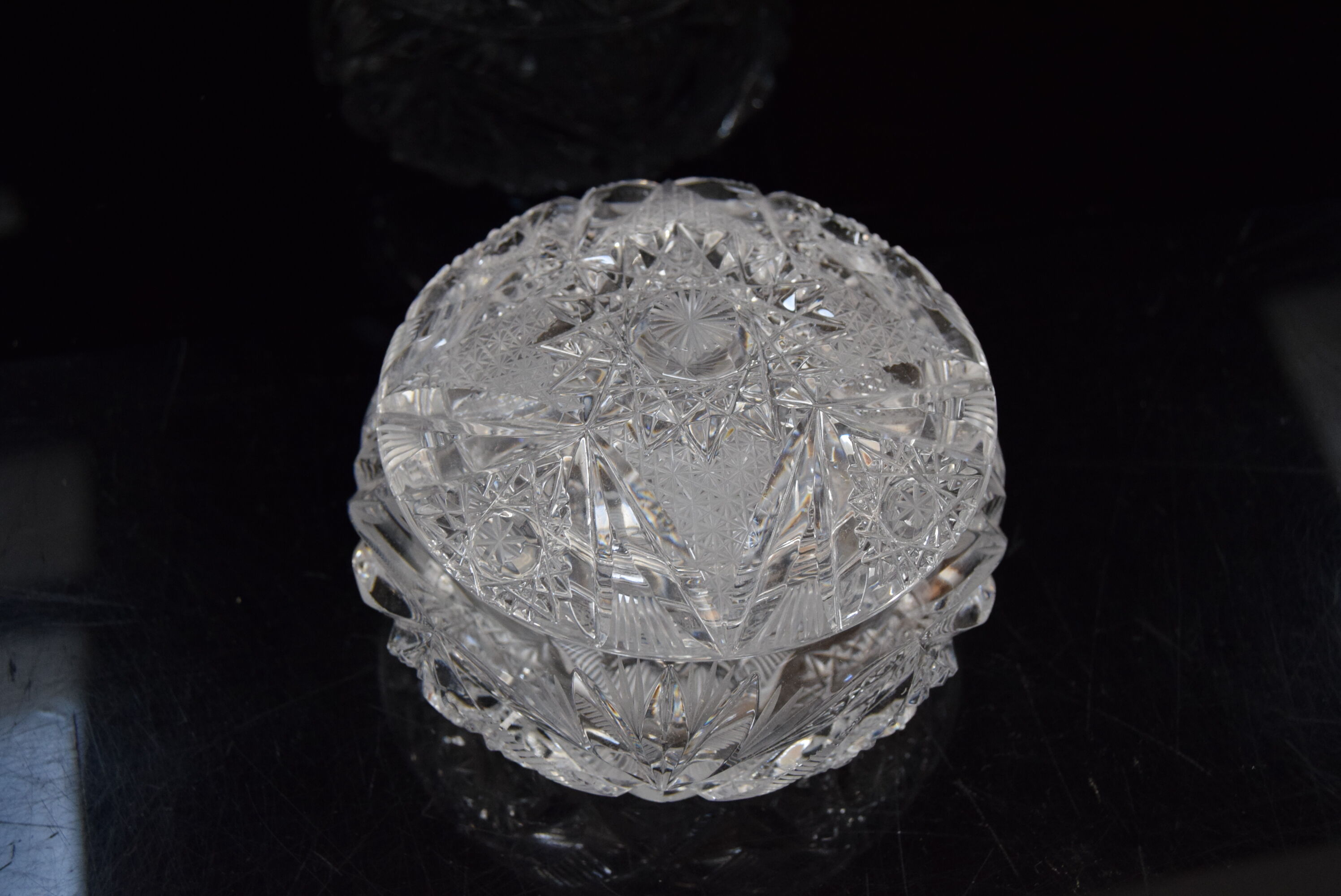 Sugary bowl,cut crystal glass,bohemia in the 1960's.