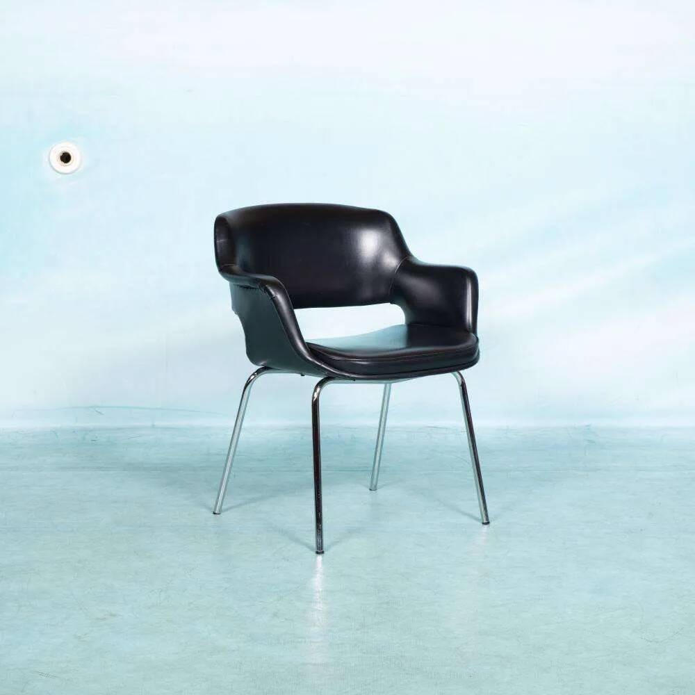 Finnish space design armchair from the 1960s Mini Kilta Mannermaa