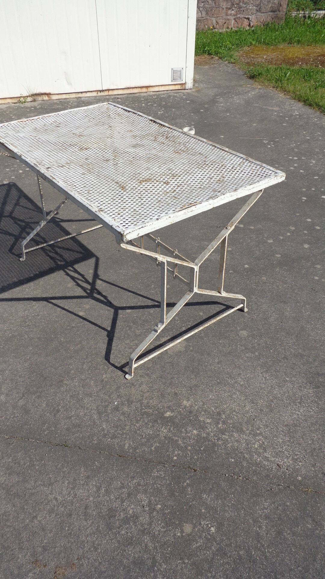 Table de jardin des années 30 en métal