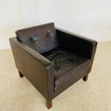 Vintage retro Danish club chair in brown leather by Erik Jørgensen
