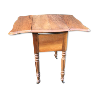 Wooden downside table