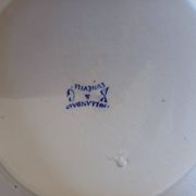 Plate a cake