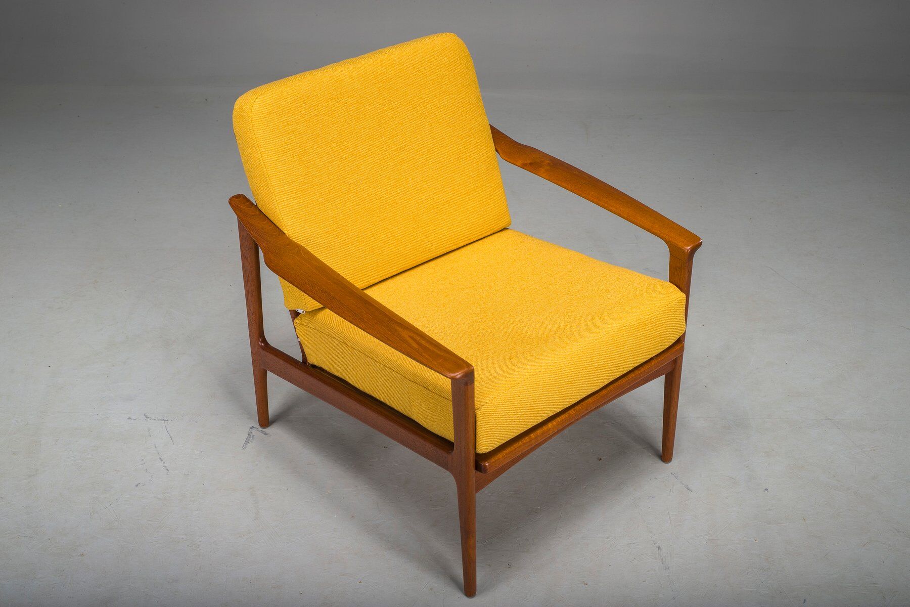 Chaise longue danoise du milieu du siècle en teck attribuée à Ib Kofod-Larsen, années 1960