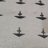 White and black Berber carpet 107x60cm