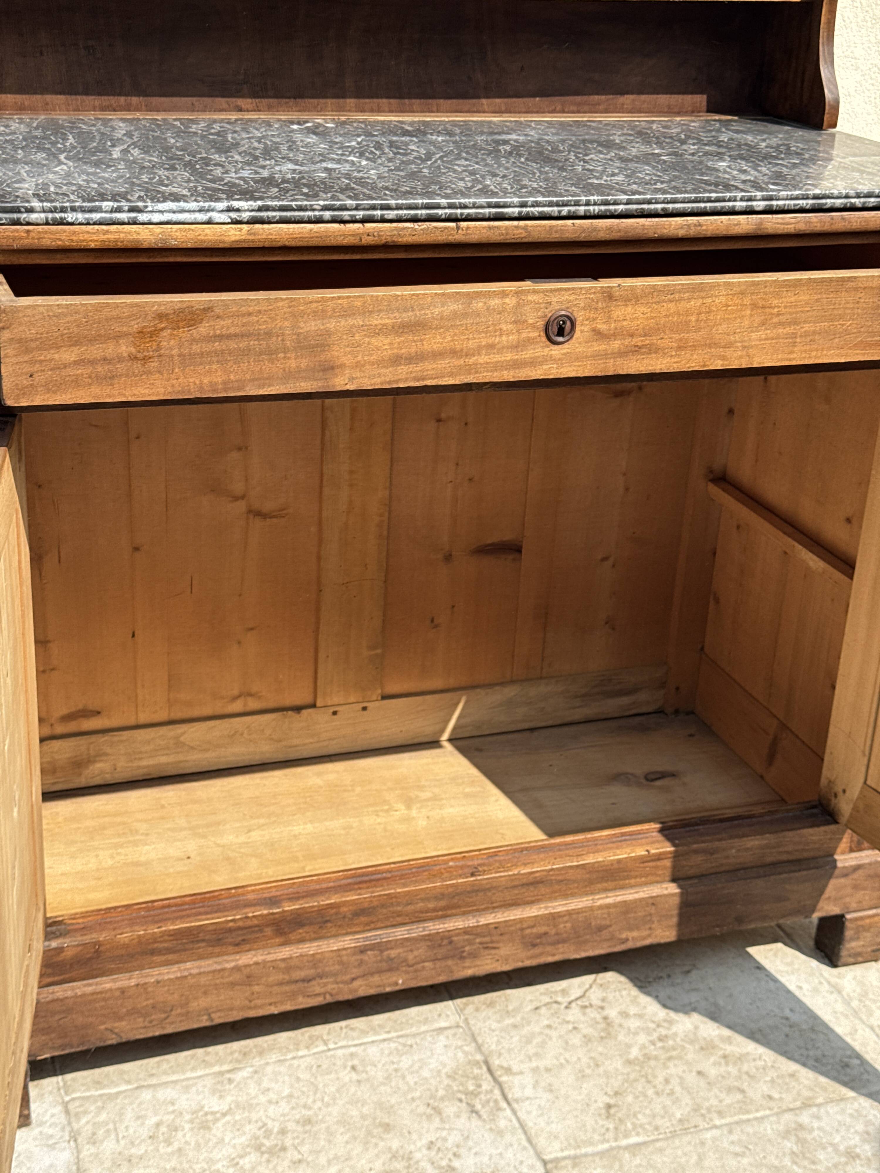 Grand buffet, meuble de toilette ancienne à dessus de marbre XIXe