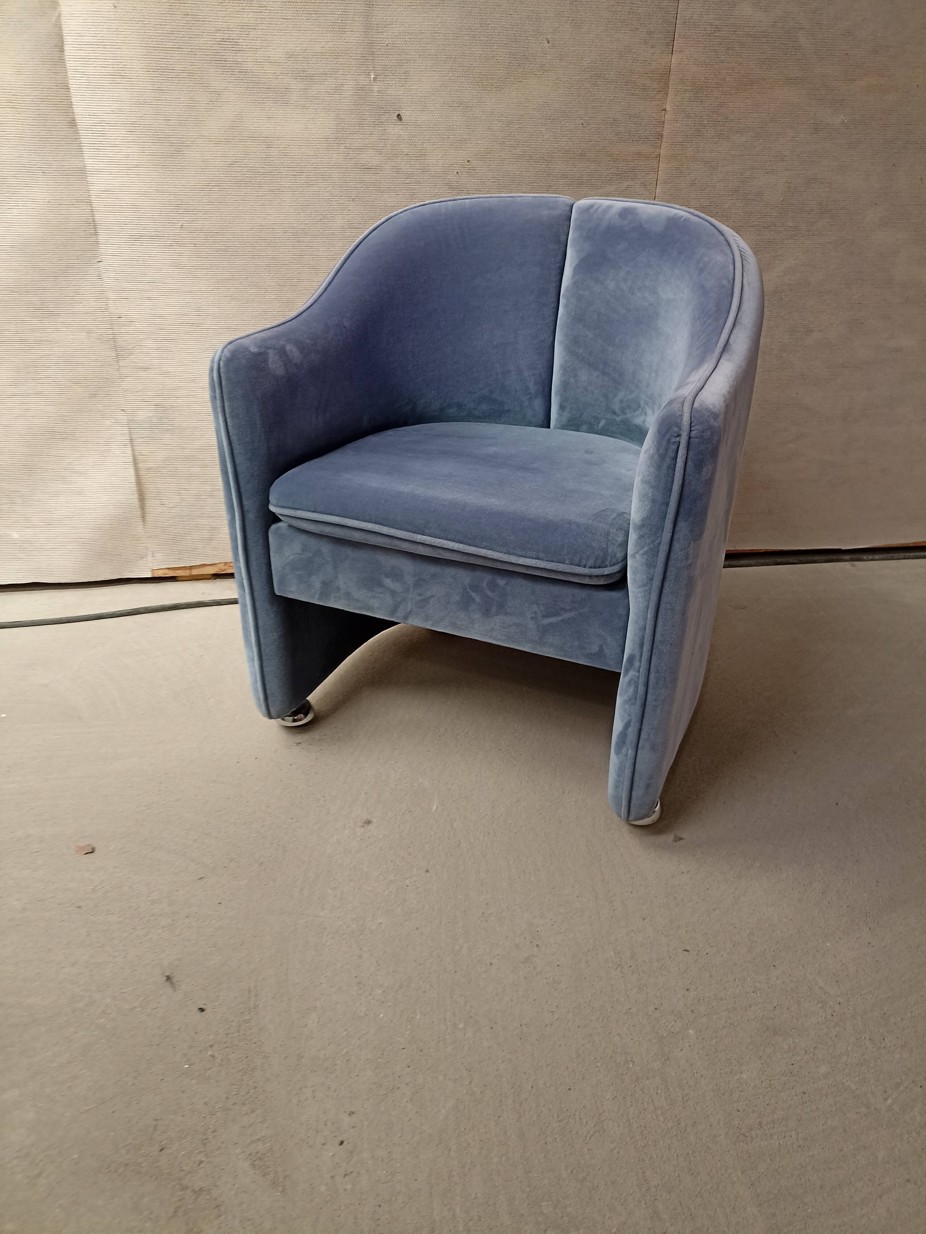 Pair of Italian design armchair