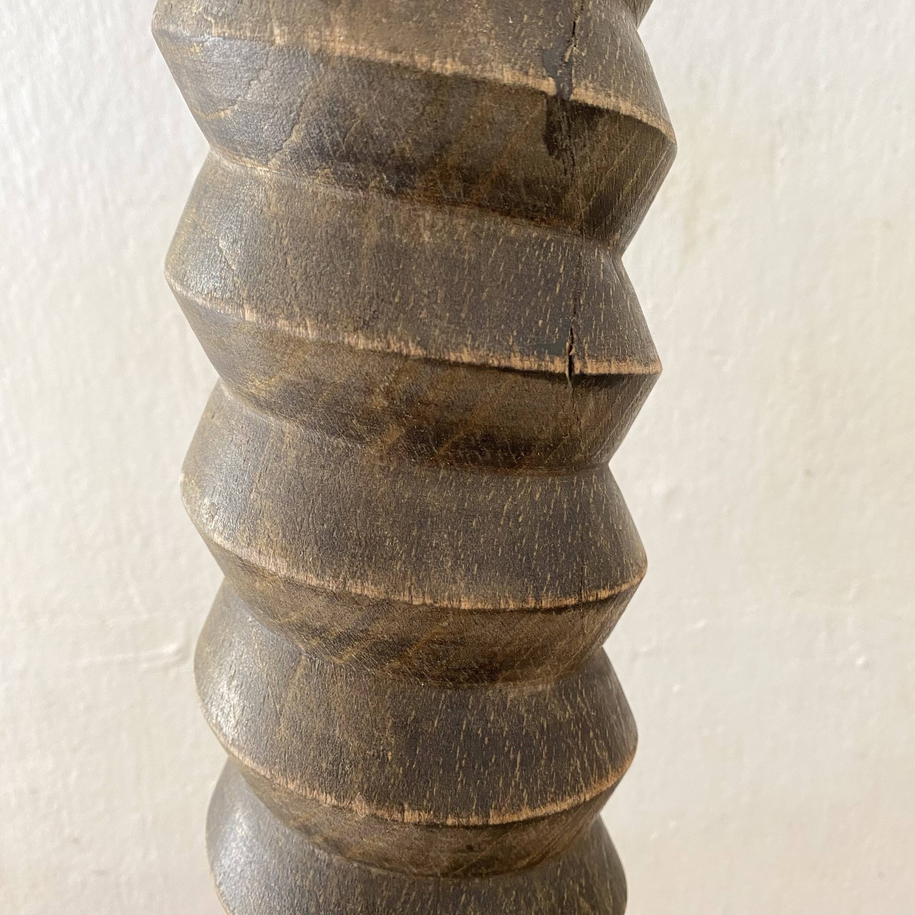 Antique pedestal table, column base, press screw, handcrafted piece.