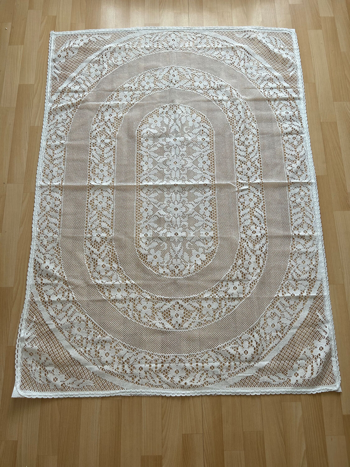 Vintage rectangular tablecloth with white crochet