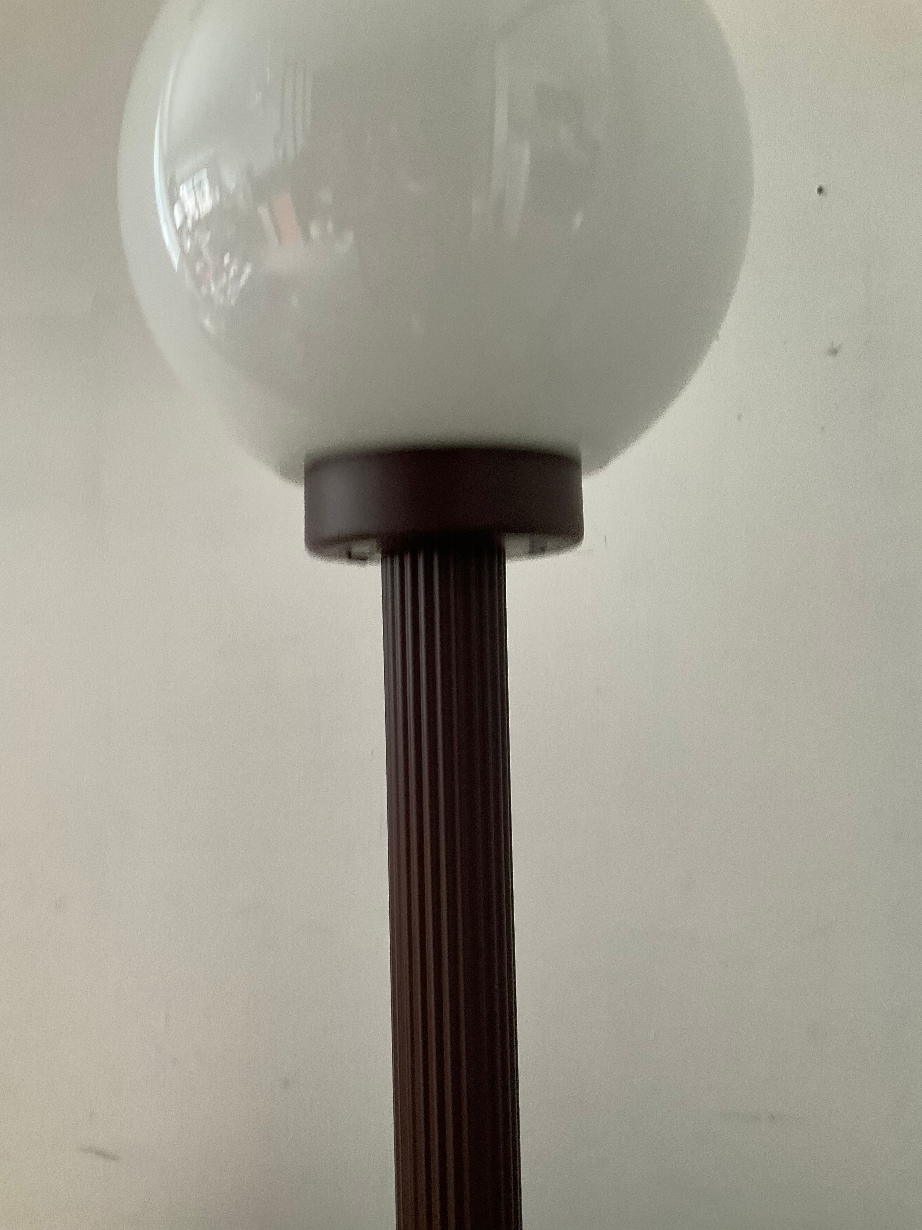 Lampe vintage des années 70 en métal et opaline