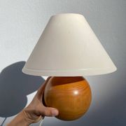 Lampe de chevet en bois tourné boule 1990