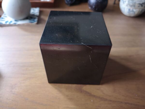 Presse papier / serre livre cube marbre noir - années 1970