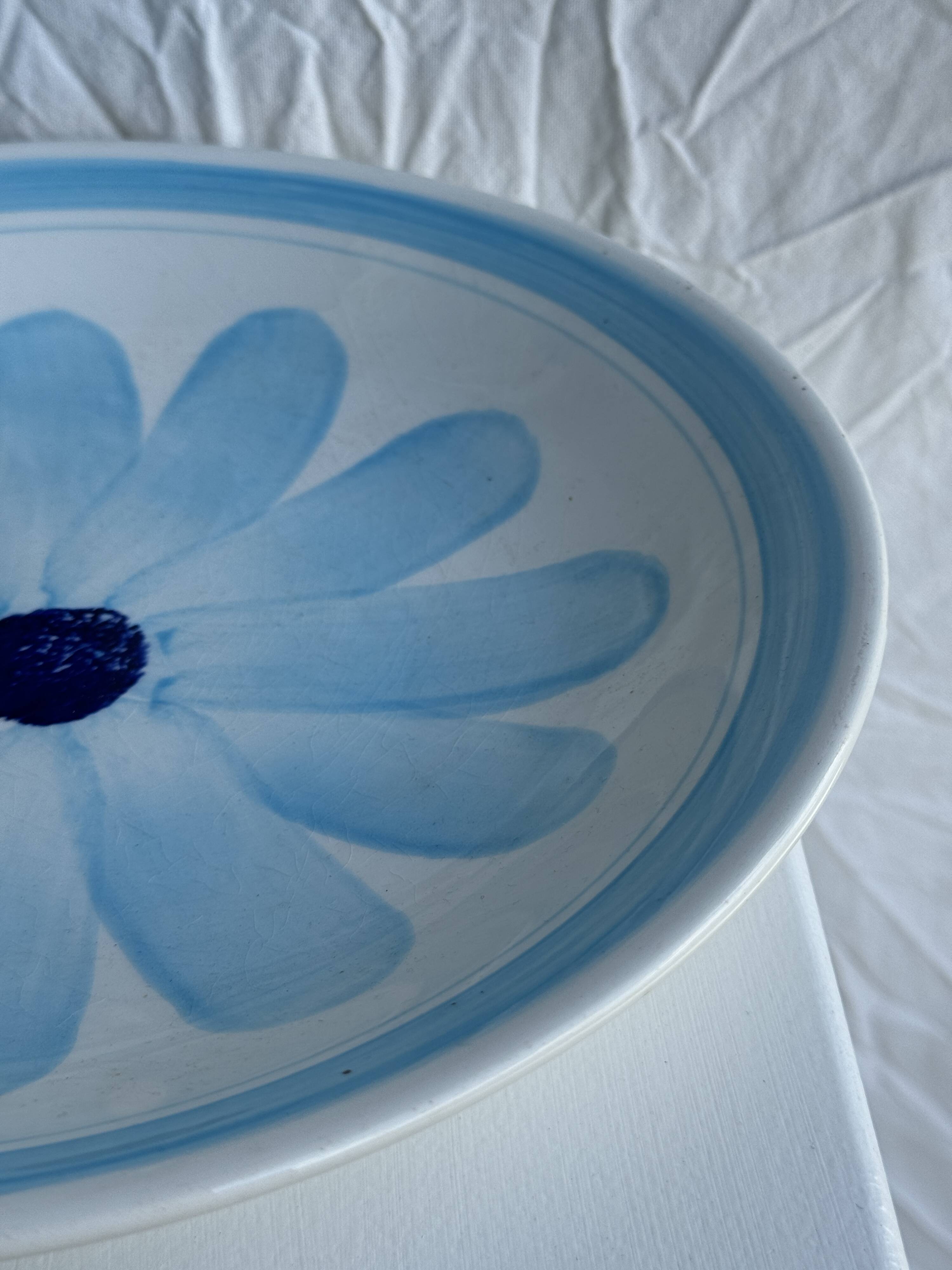 Large fruit bowl, classic French glass dish
