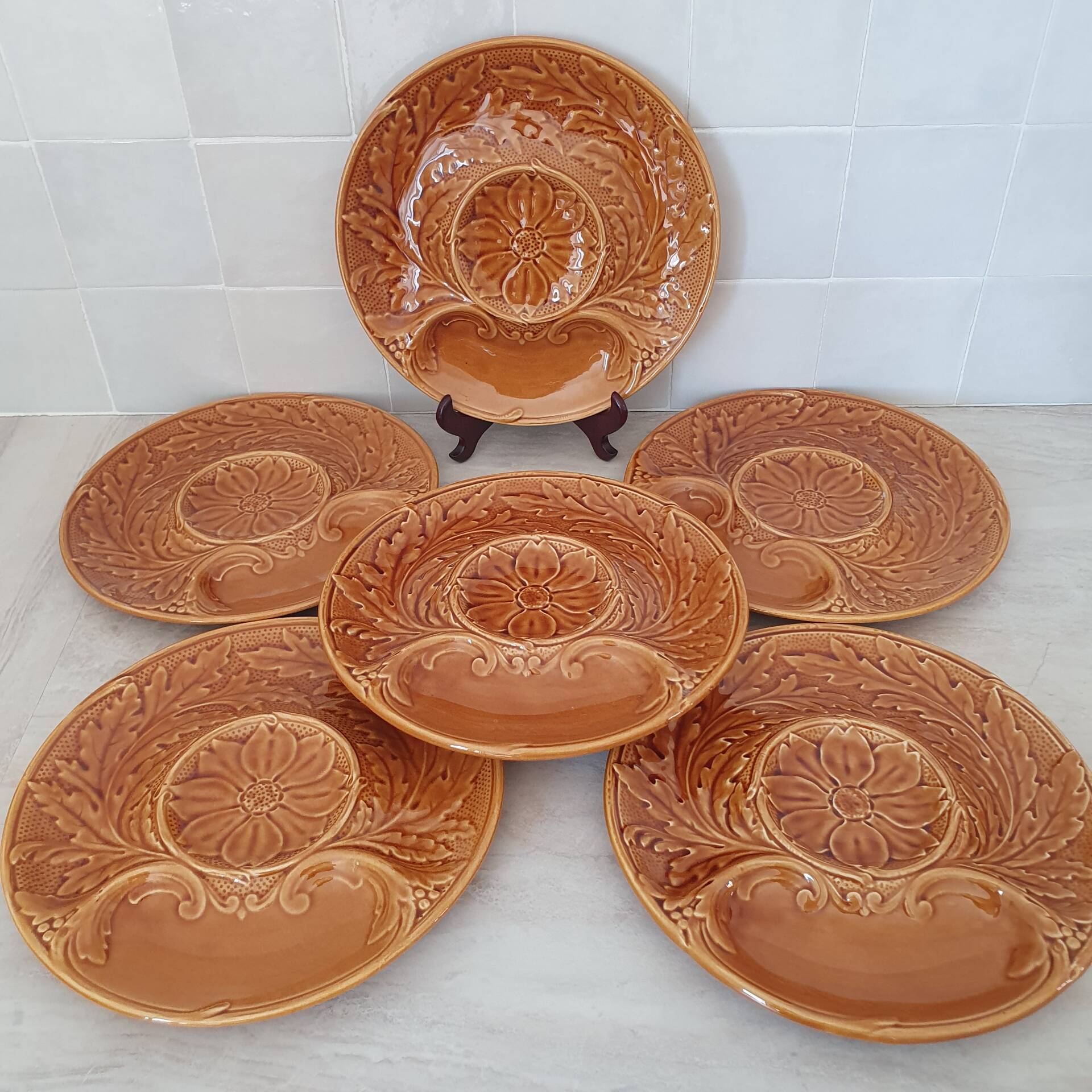 Compartment plates Faiencerie de Gien / artichoke / Barbotine
