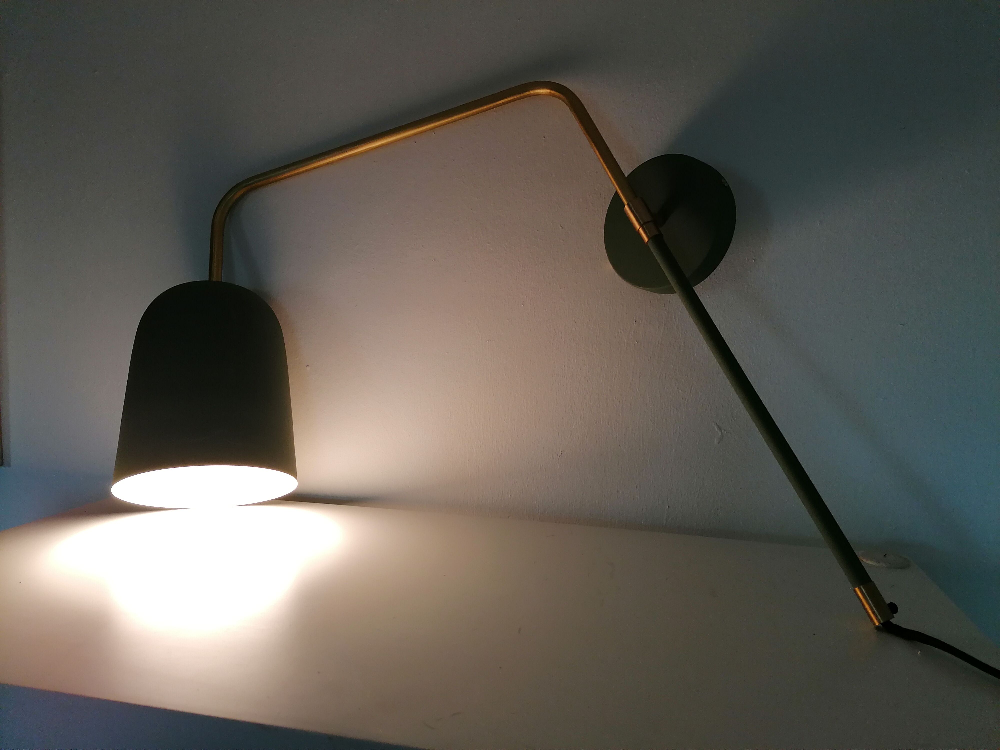 Lamp applies potency orientable design workshop