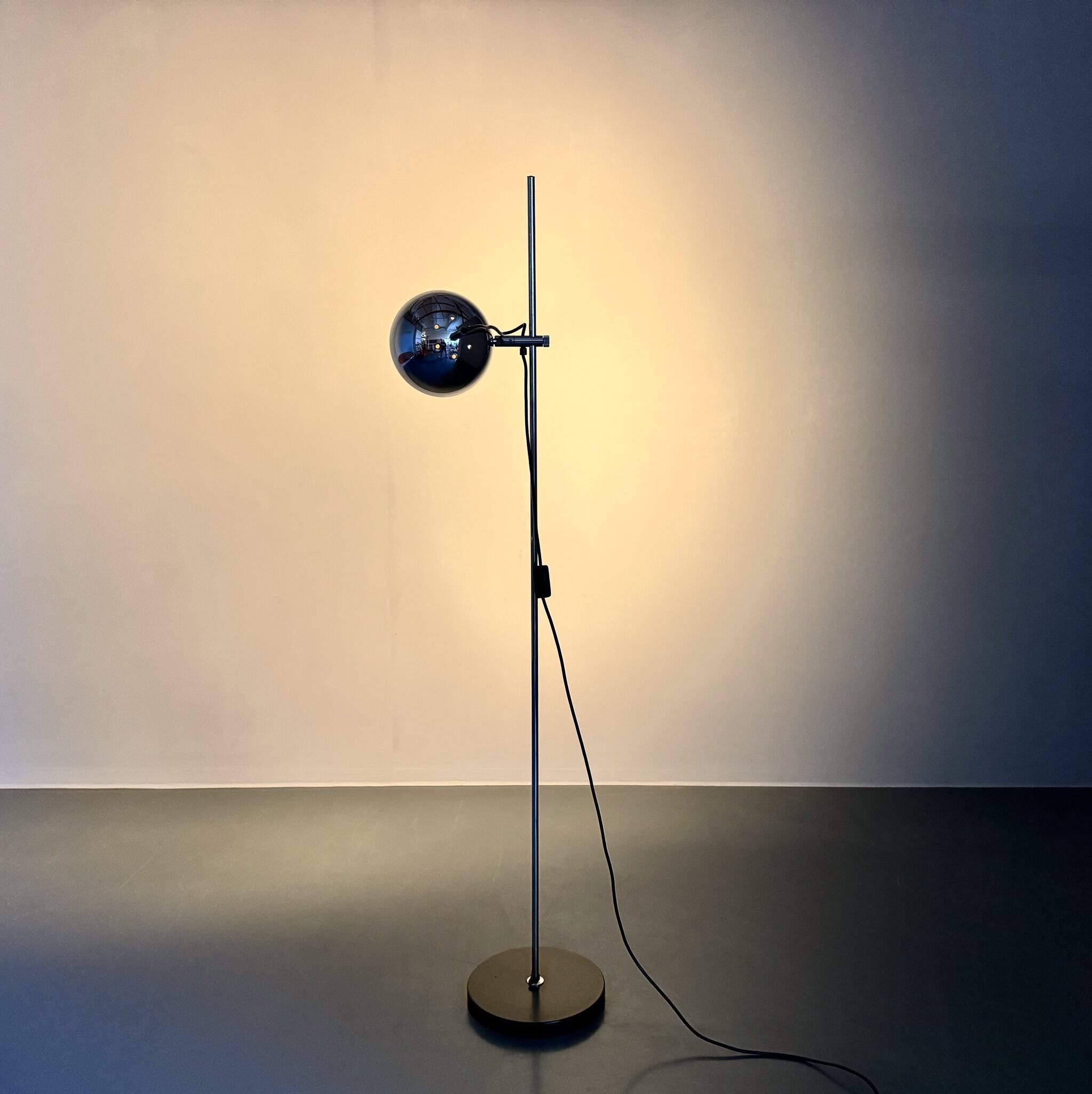 Lampadaire moderne réglable en chrome du milieu du siècle, Allemagne