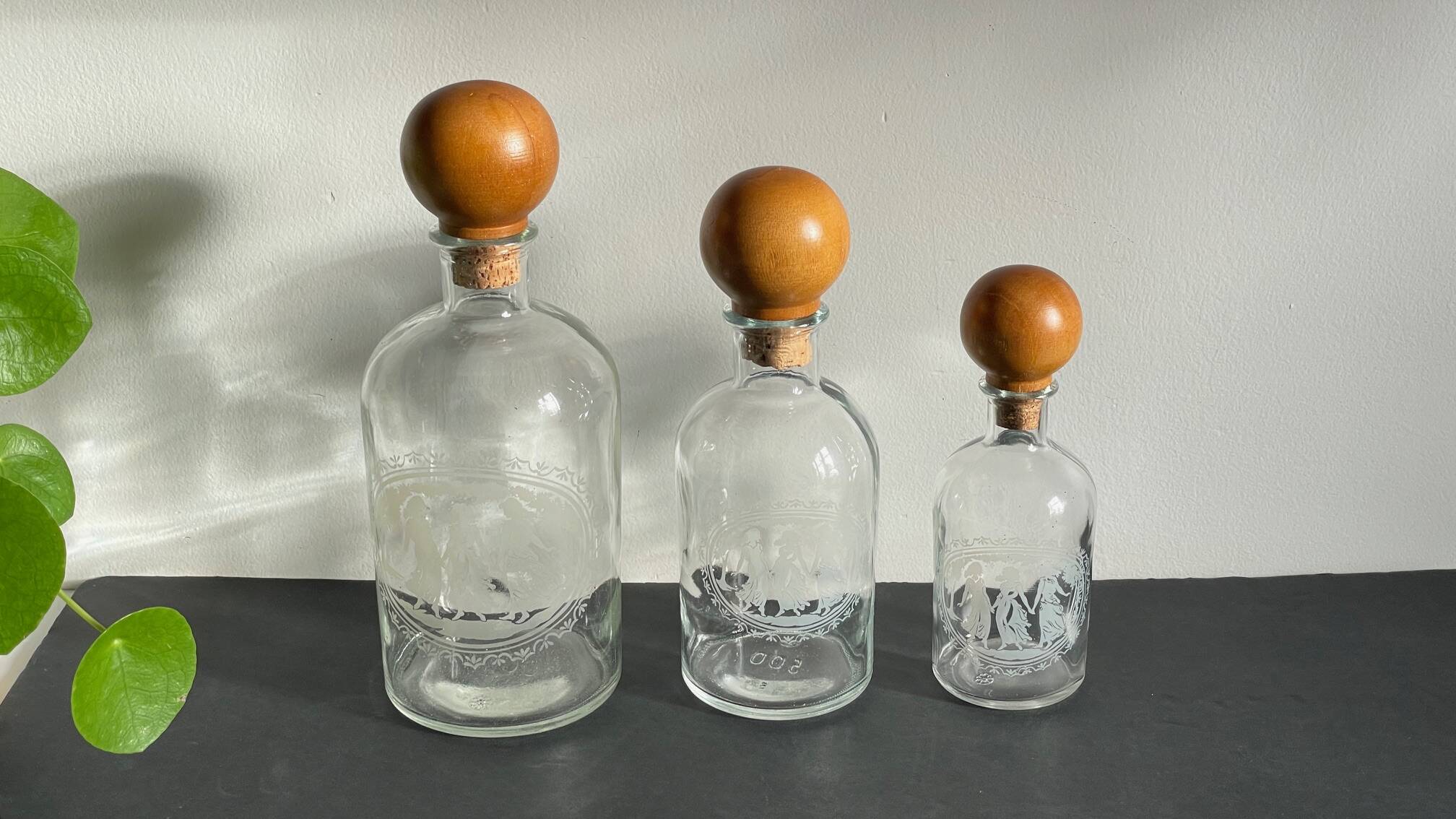 BOUTEILLES Verre Gravé et Bois VINTAGE