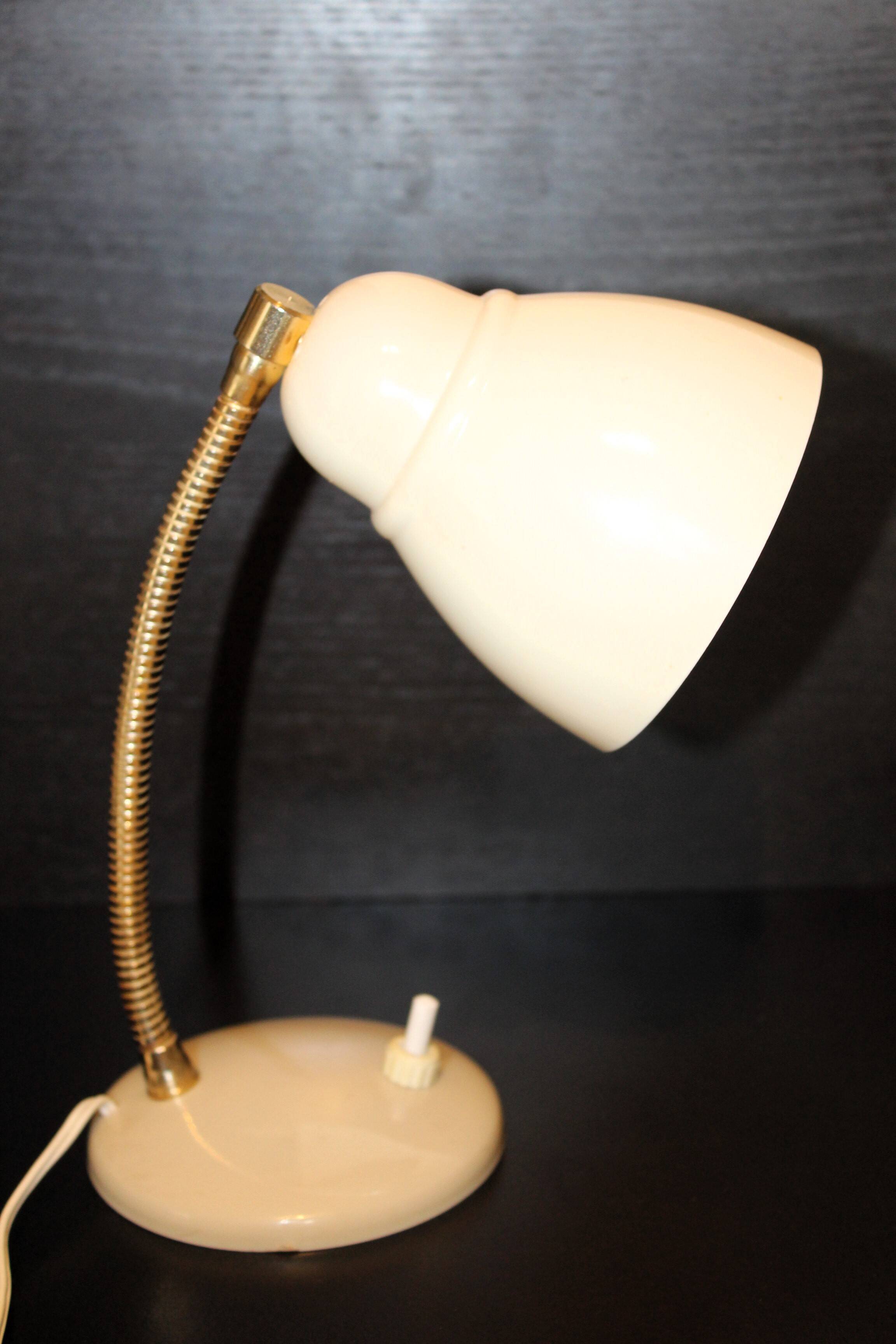 Plastic and brass cocotte lamp
