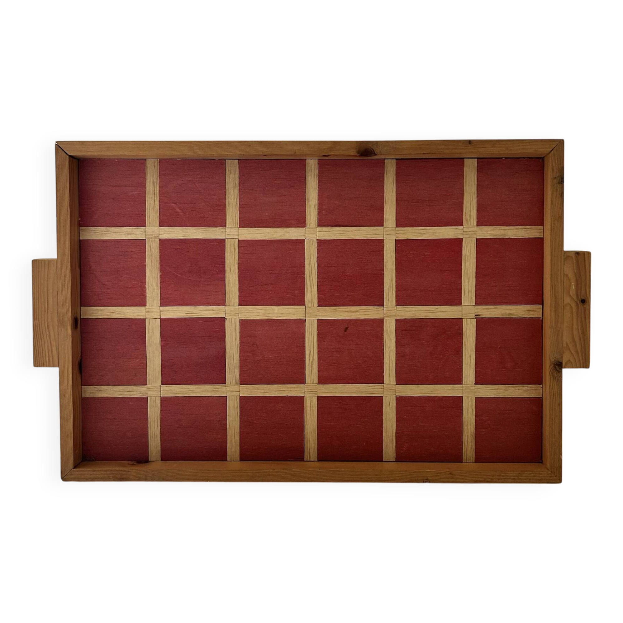 Red checkered plateau unique piece