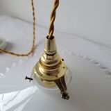 Serrated opaline suspension