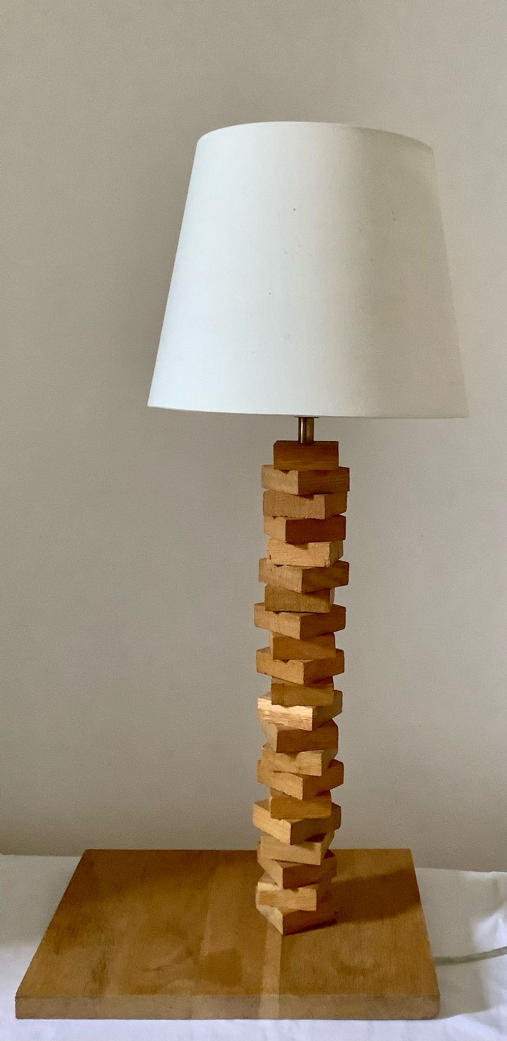 Pied de lampe en bois