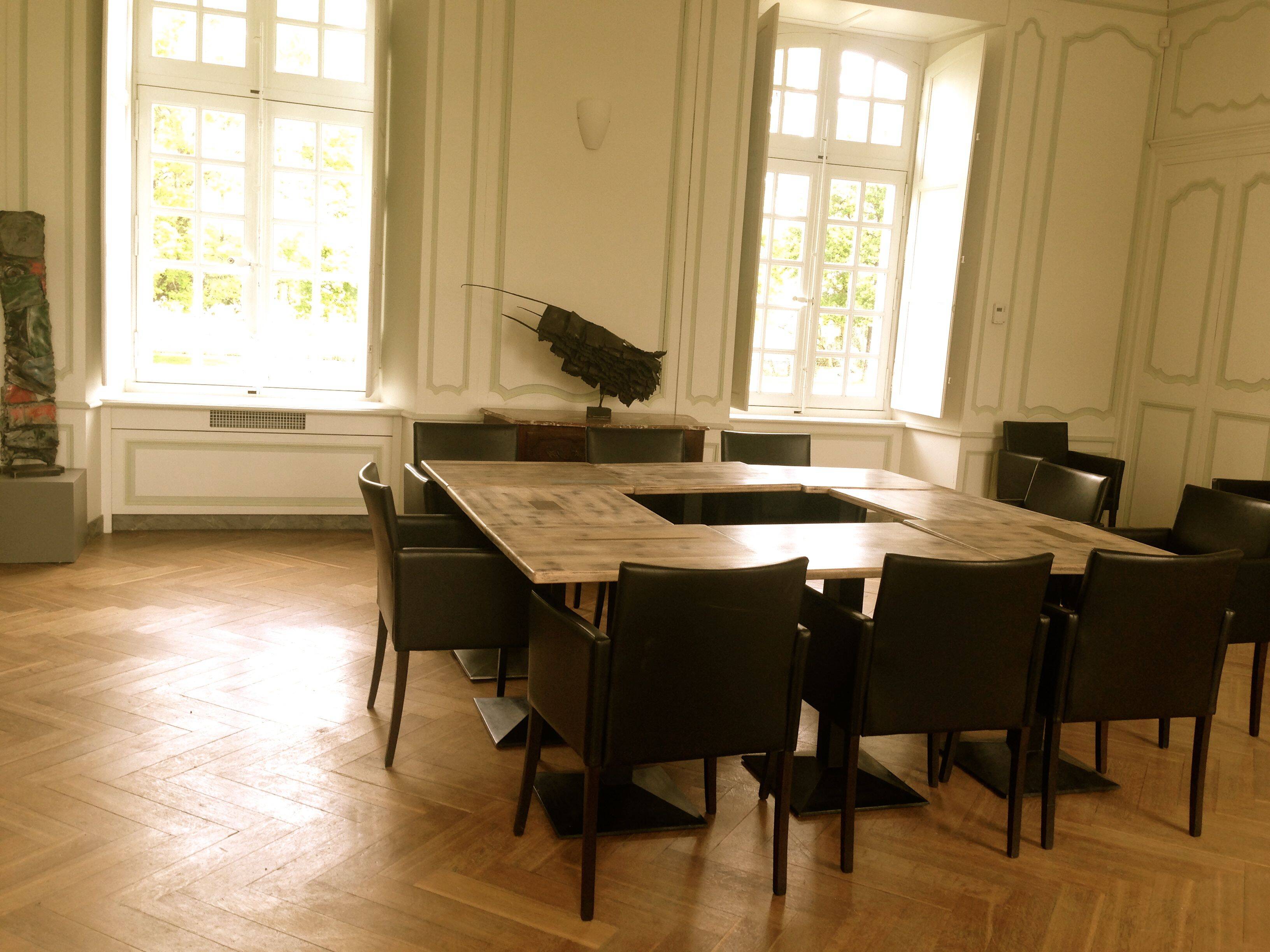 Lot of 15 bistro tables and 15 chairs.