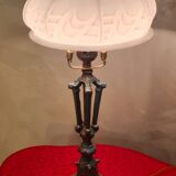 lampe ancienne patine bronze acier  et opaline blanche art deco 43x22