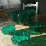 Bowl and its 3 cups