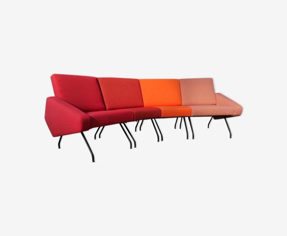 Canapé modele courbe ref 62 de chez Burov