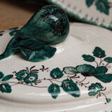 Soupière and its earthenware display