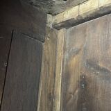 Credenza, carved walnut cabinet from the 17th century Renaissance.