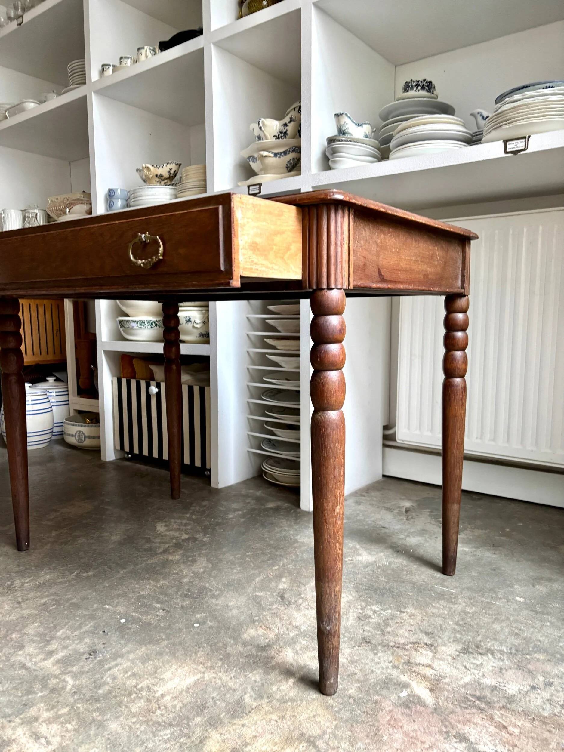 Bureau, table 1 tiroir en bois foncé 90 x 54,5 cm
