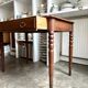 Bureau, table 1 tiroir en bois foncé 90 x 54,5 cm