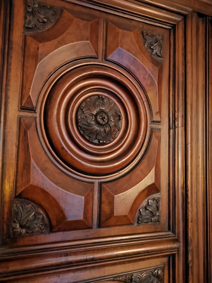 Antique Louis XV wardrobe – Carved solid walnut – Certificate of expertise