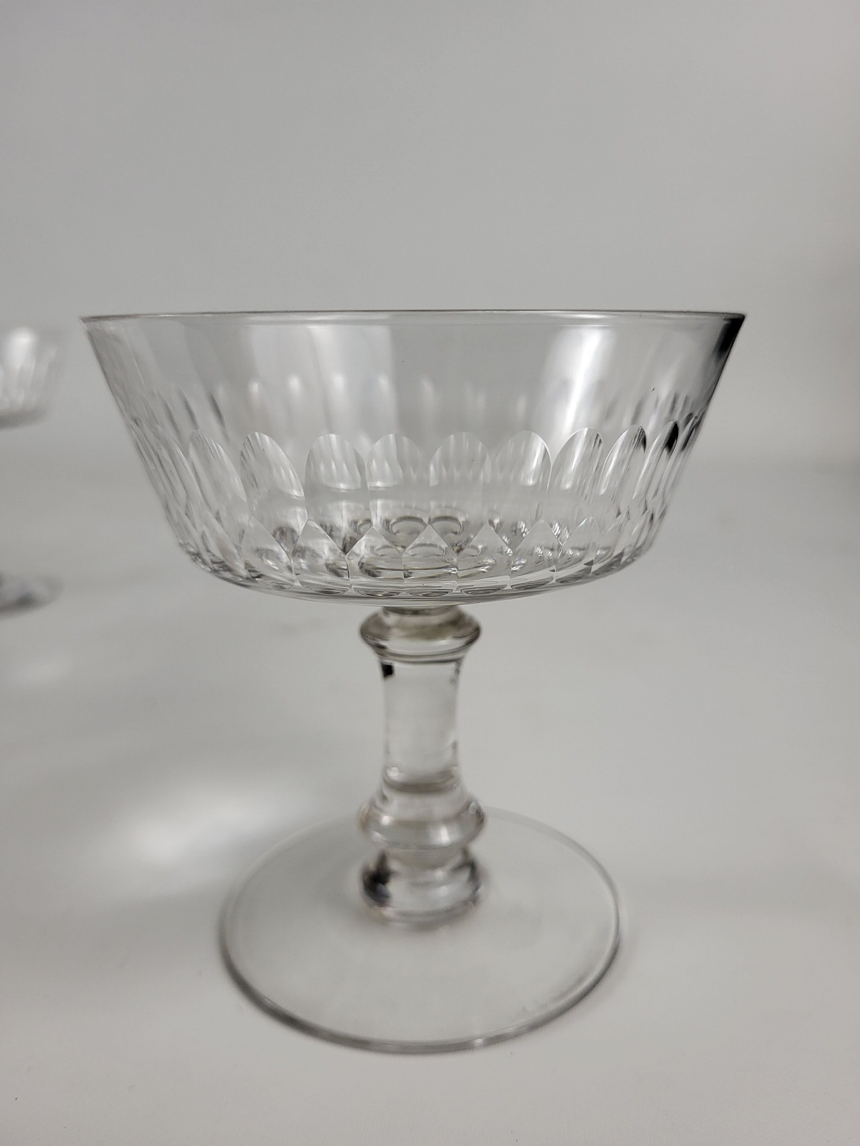 Set of 7 champagne glasses in crystal XIXth