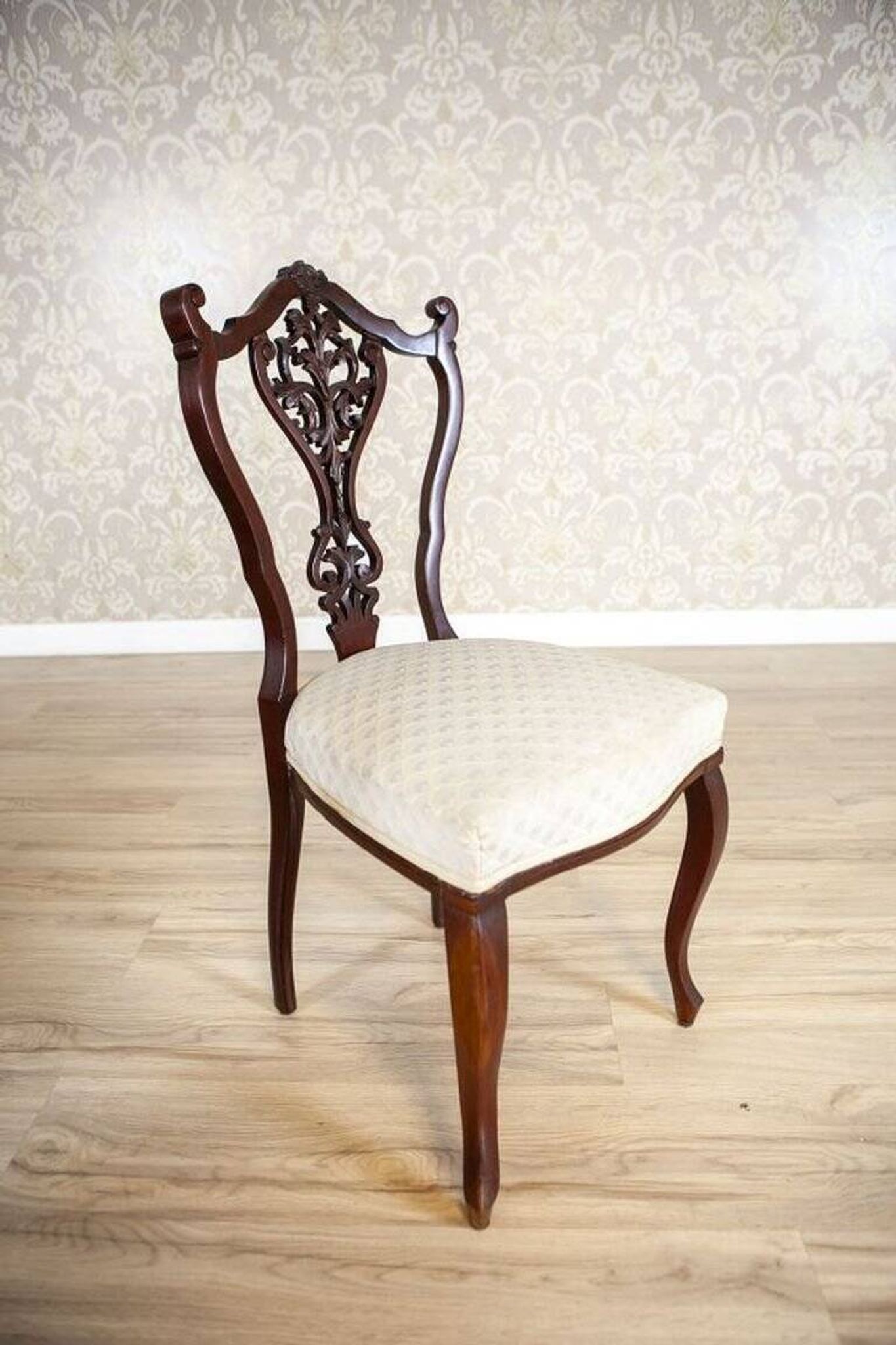 Chaises en frêne Louis XV antiques avec dossiers ajourés, ensemble de 4