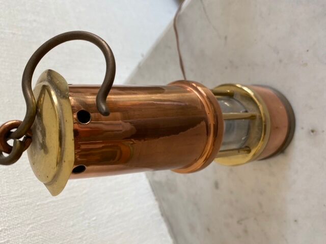 Miner's lamp