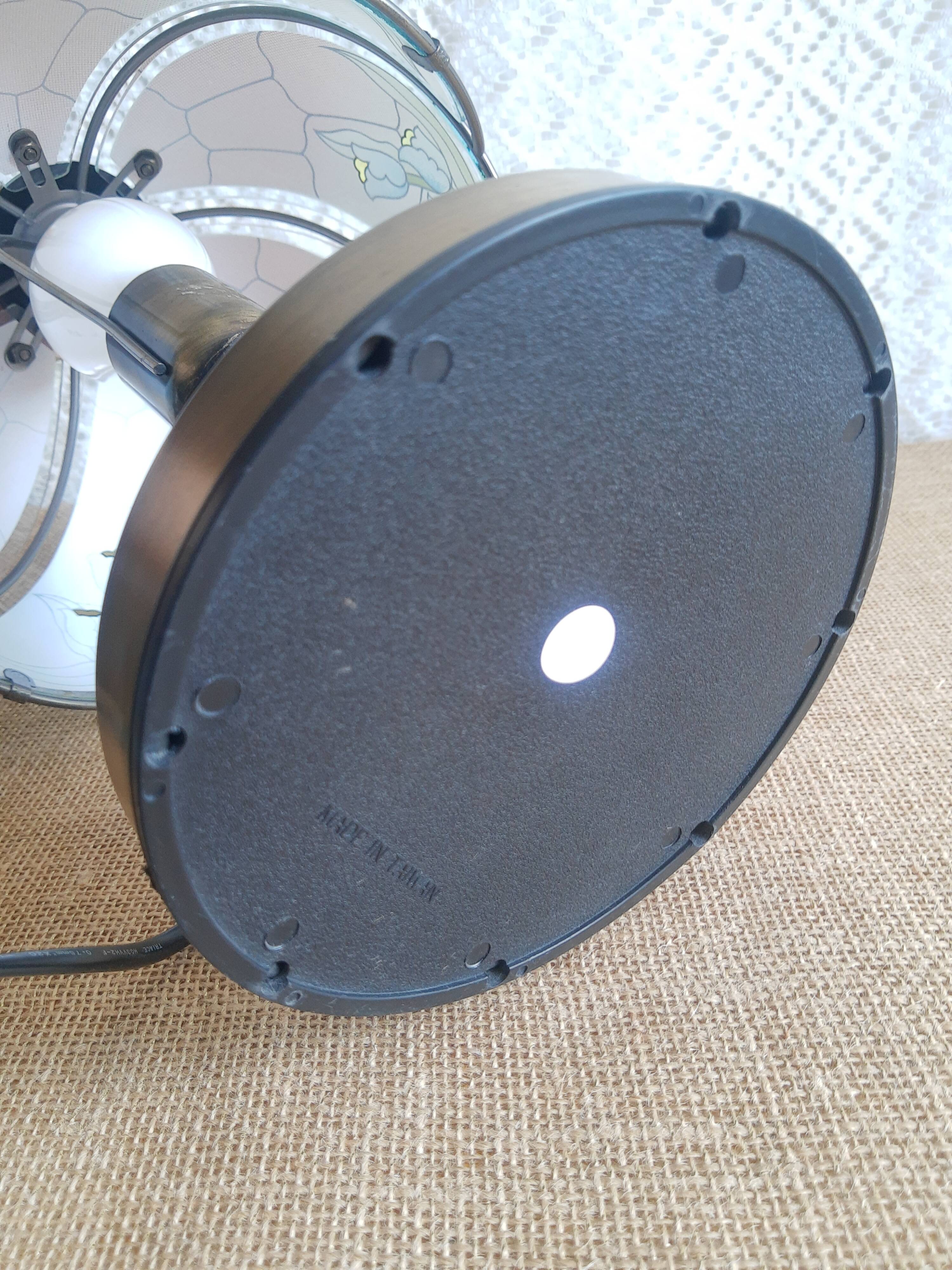 Lamp style tiffany vintage floral pattern