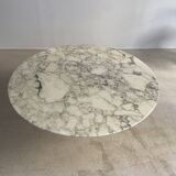 Large marble coffee table by Eero Saarinen for knoll