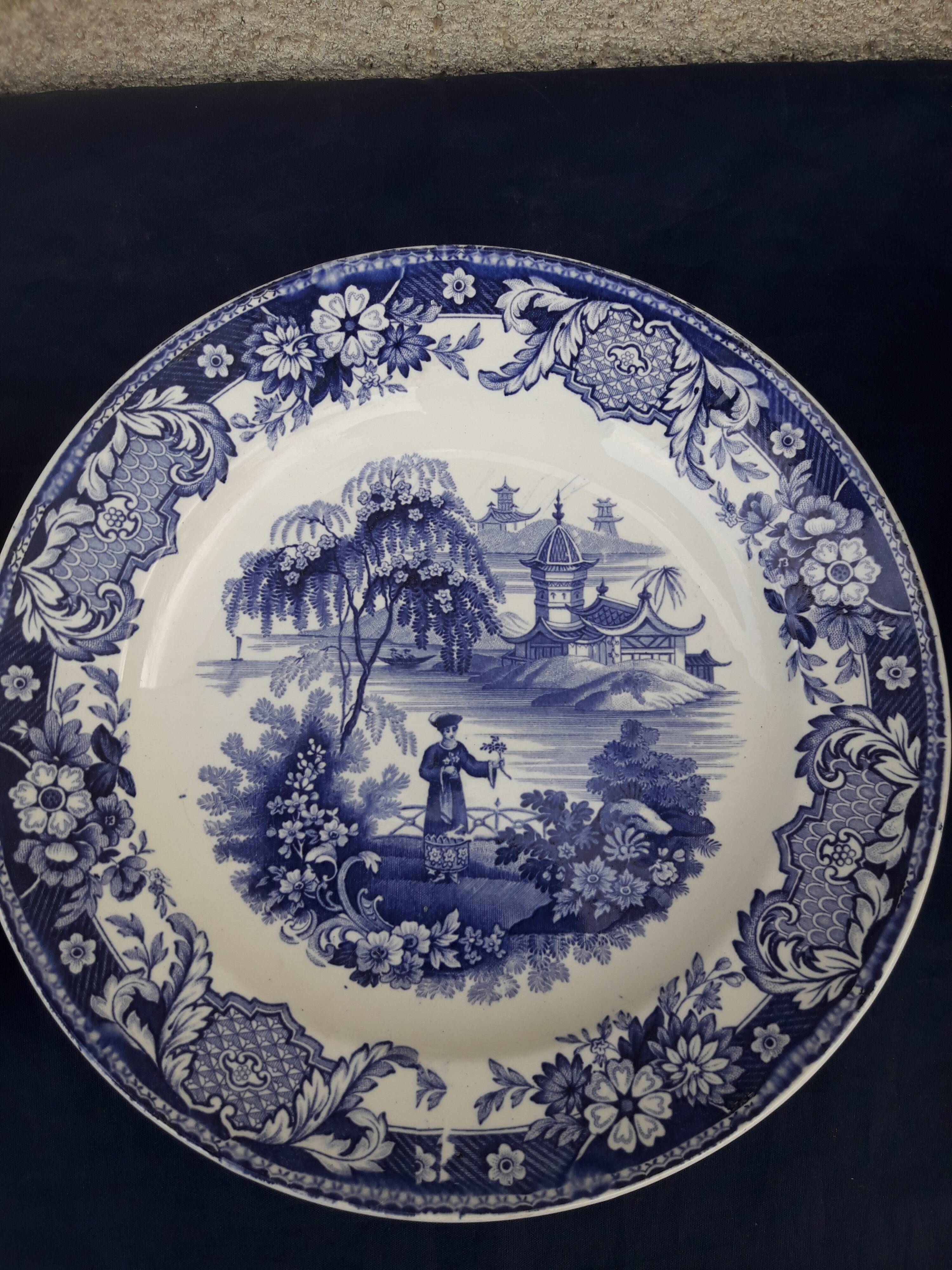 2 plates in opaque porcelain by Creil Sté Cricq Casaux and Co. gold medal 1834