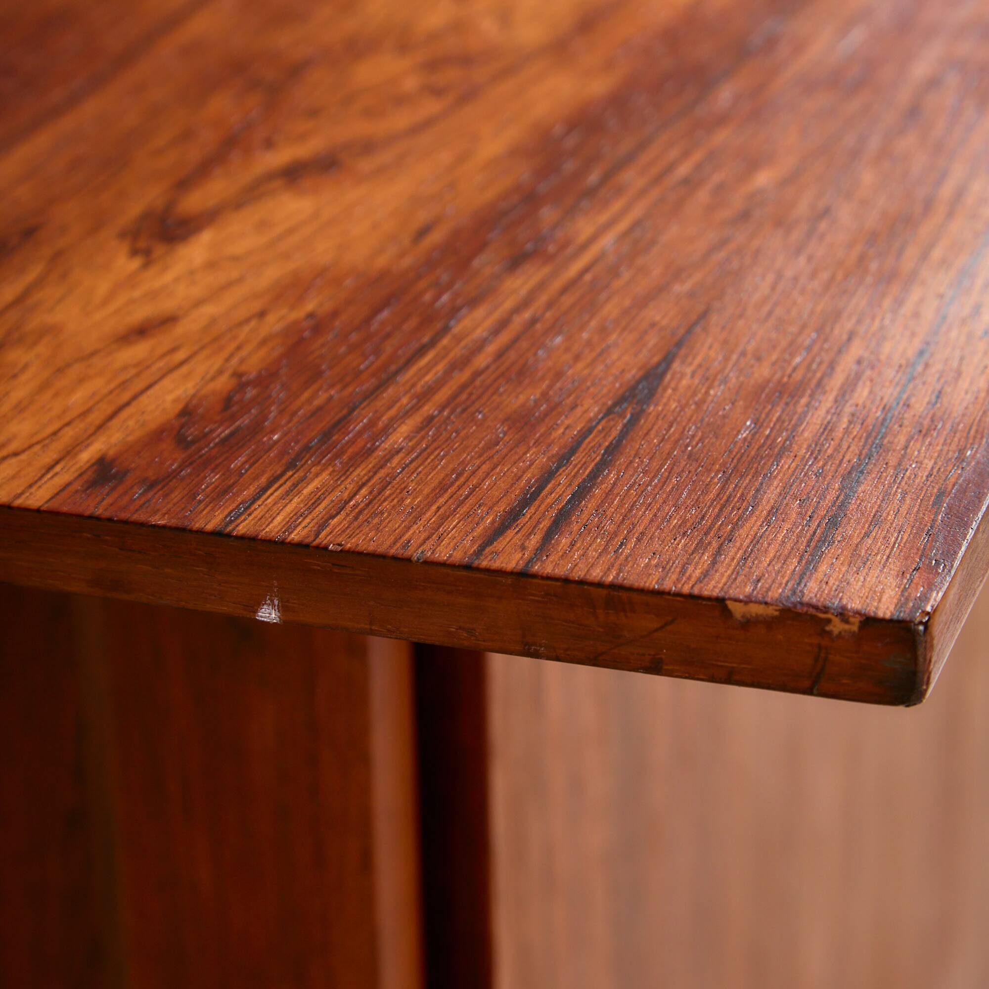 Model 207 rosewood desk by Arne Vodder