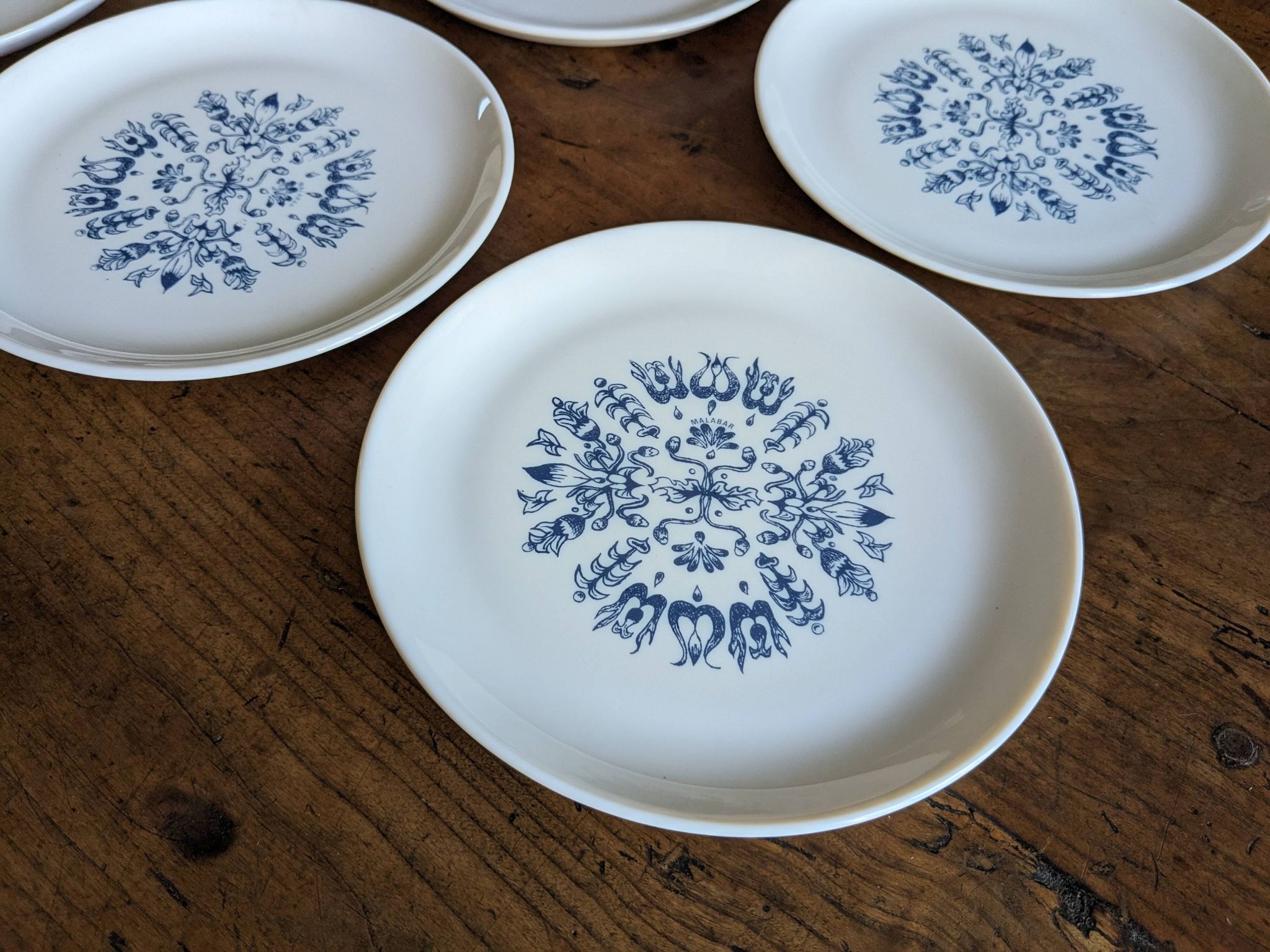 Service de 10 assiettes à dessert vintages par Sovirel